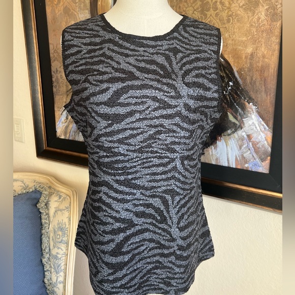Ming Wang Tops - NWOT Ming Wang Black Gray Stretch Tank Size M Animal Print
